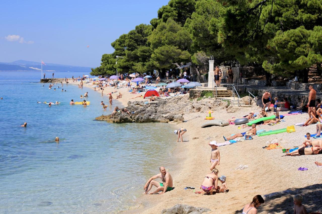 Apartments With A Parking Space Brela, Makarska - 11552 Buitenkant foto